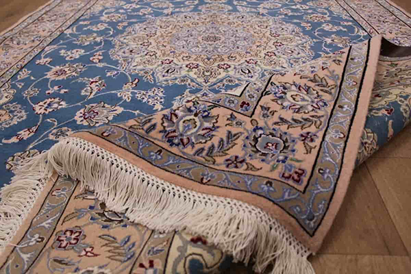 فرش ترنج دار یا بدون ترنج، ویژگی انواع فرش ترنج
